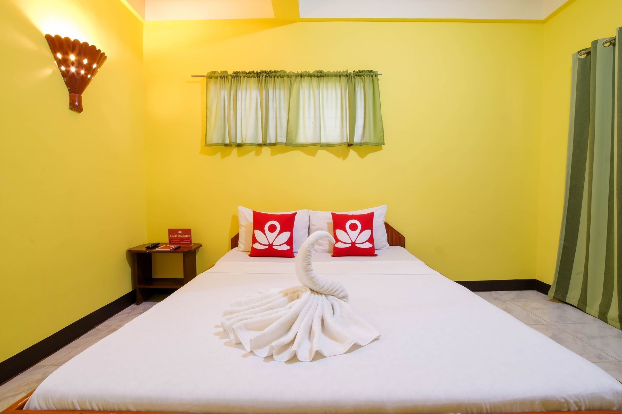 Zen Rooms White Beach Puerto Galera Exteriör bild