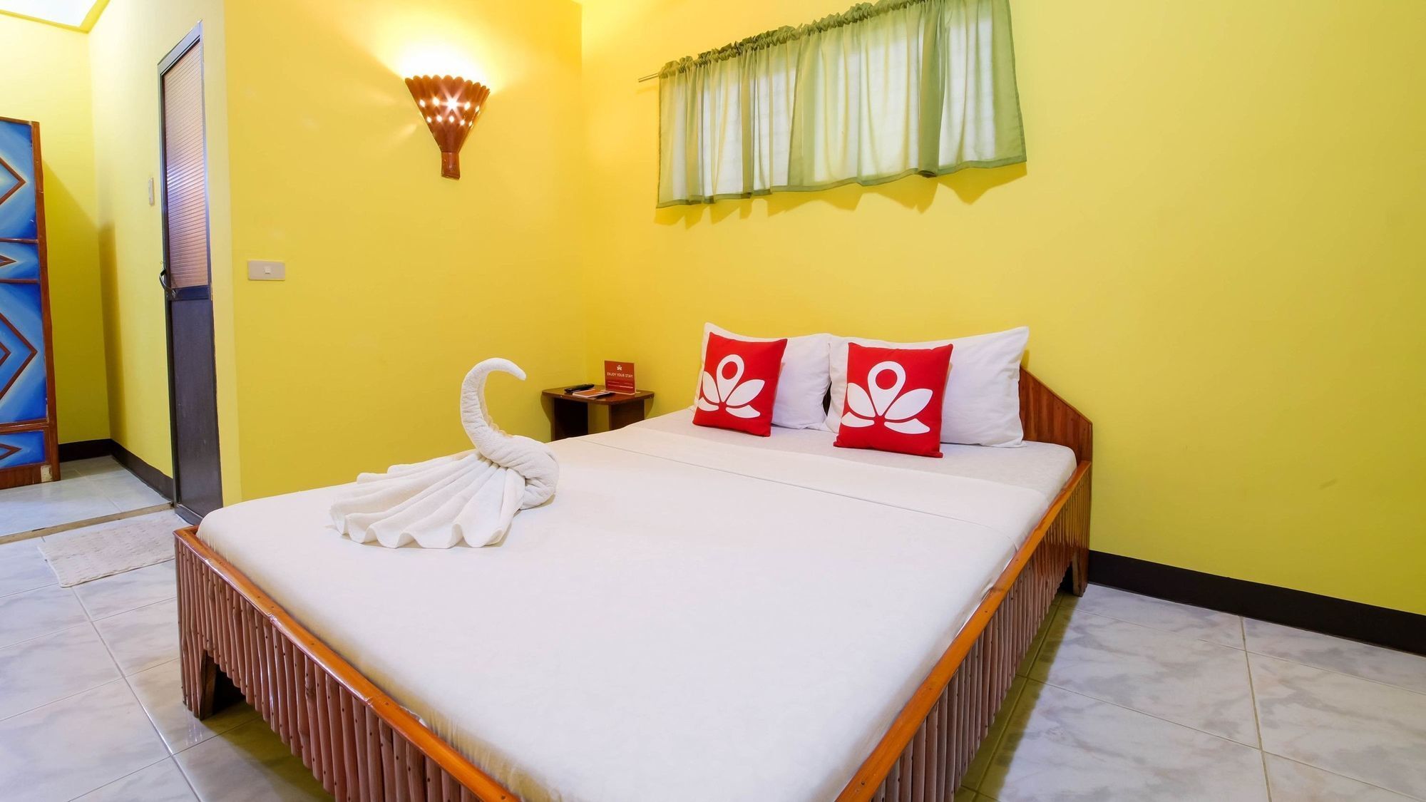 Zen Rooms White Beach Puerto Galera Exteriör bild